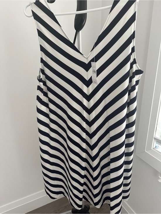 LOFT Dresses & Skirts - LOFT Navy & White Striped Sleeveless Dress NWT Large